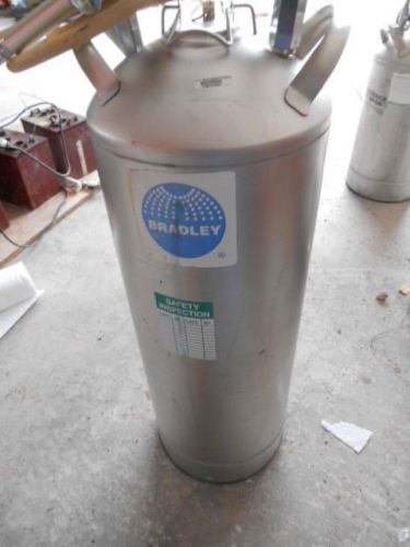 Emergency eye wash and soaker sprayer bradley/guardian 15 gal ss pressure tank for sale