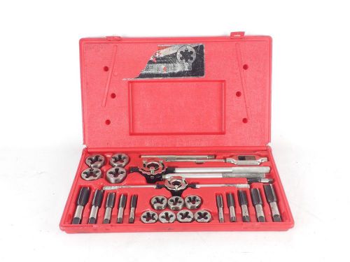 Snap-on tools 25 pc. tap &amp; die set. 1/2&#034; to 1&#034; nf/nc 4-40 to 12-24. td9902a set. for sale