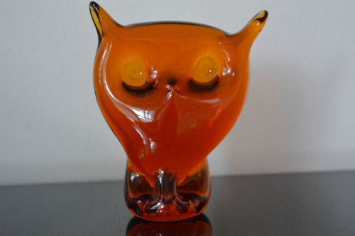 Vintage Mid Century Amber Glass Art Owl - Retro - Paperweight/ Figurine