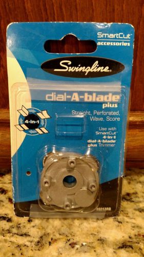 Swingline Dial-A-Blade Plus Replacement Blade 4-IN-1 open package screws missing