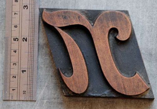 letter &#034;N&#034; fancy letterpress wood block wonderful patina alphabet old vintage 2