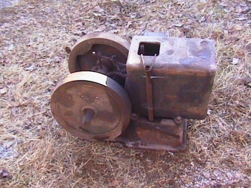 Vintage Cushman Hit N Miss 2 1/2 hp Gas Engine Hit Miss