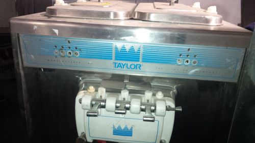 Taylor 754-27 two flavor soft serve w/ twist 220v 1ph works well save $1000 wow! for sale