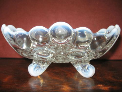 Clear opalescent glass eyewinker pattern candy / jam soap dish 4 toe crystal nut