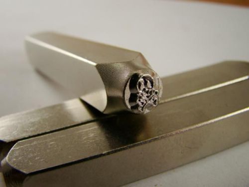 &#034;Skull &amp; Bones&#034; 1/4&#034;-6mm-Large Stamp-Metal-Hardened Steel-Gold&amp;Silver Bars