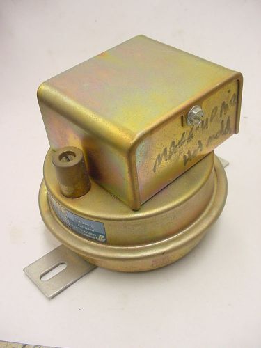 NEW Antunes Controls model SMD Pressure Switch: .17&#034;-6.0&#034; W.C. 0294