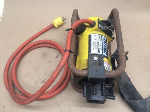 Working Oztec 1.8 OZ Electric 1.75 HP Concrete Vibrator