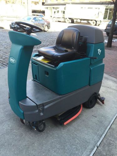 Tennant t7 ride on floor scrubber (2010) model for sale
