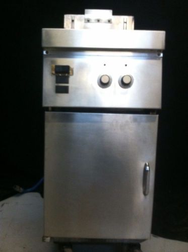 Dean deep fryer - natural gas 110-120v model--d150gblnts for sale