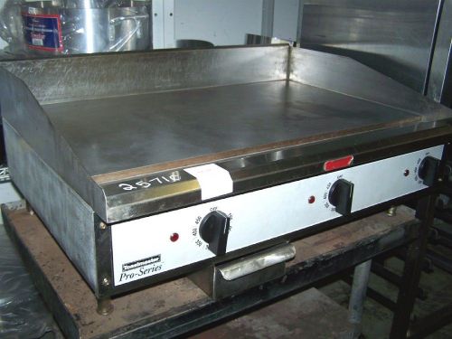 Toastmaster pro series counter top electric griddle, 3 burners model: tmge36 for sale