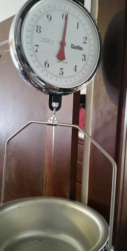 Hanging produce scale