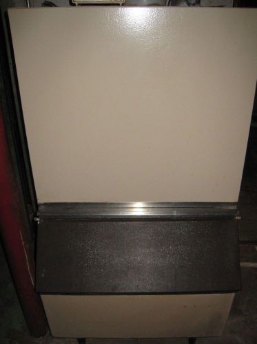 Used scotsman cme250we-1a ice machine with bin milwaukee wi for sale
