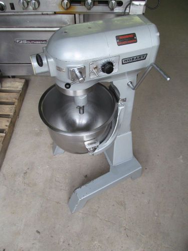 HOBART 20 QT FLOOR MODEL MIXER, STAINLESS STEEL BOWL, BEATER,WHIP AND HOOK