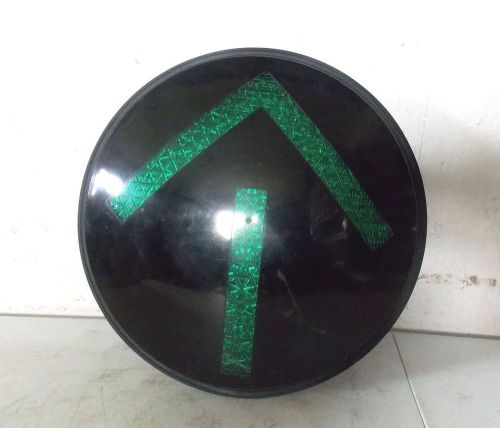Leotek 12&#034; dia 110 Volt AC Electric Green Arrow LED Traffic Signal Light Module