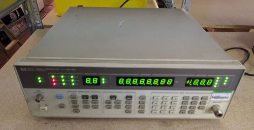 Agilent / HP 8657A Signal Generator 00kHz to 1040MHz