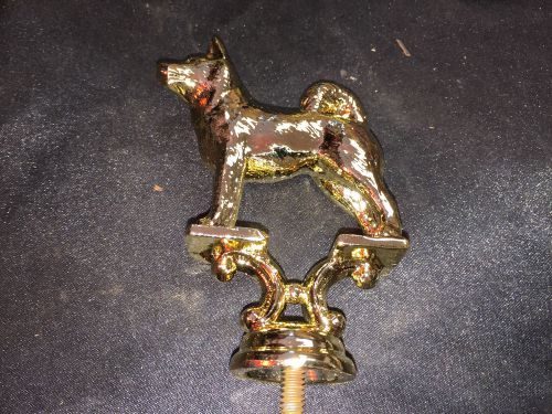 VINTAGE TROPAR GOLDEN METAL ALASKAN MALAMUTE DOG TROPHY TOPS 4 3/4&#034;