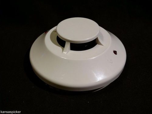 System sensor 2151 low profile photoelectronic plug-in smoke detector used for sale