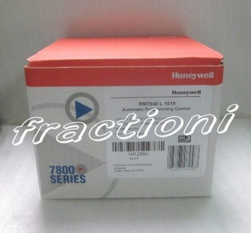 Honeywell Microprocessor Programmer Control RM7840L1018 New In Box !
