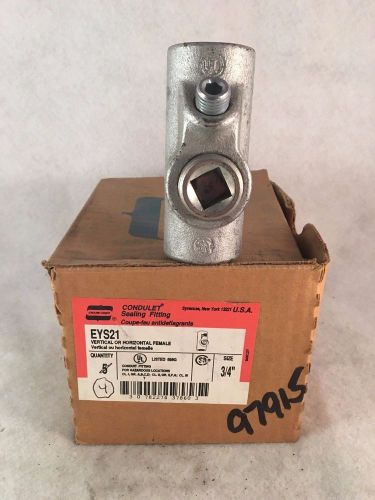 Box of 4 Crouse-Hinds Condulet Fittings EYS21 Female Horizontal/Vertical 3/4&#034;
