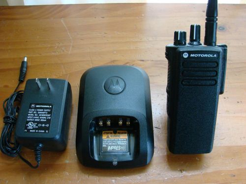 Motorola XPR7350 UHF 403 - 512 MHz 32 CHANNELS ANALOG/ DIGITAL GPS WITH SOFTWARE