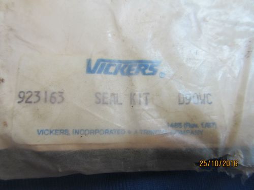 NEW Vickers Genuine OEM Original 923163 Seal Kit H89WC, L89WC, D90WC