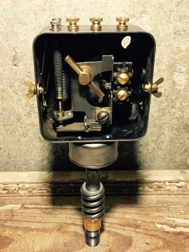 UNIQUE~! Vintage Brass Pressure Switch Gauge, Unique Steampunk Lamp Part Fitting