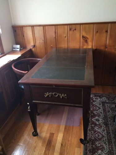 Desk + chair