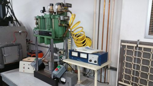 Miller hydraulic bench press with vacuum gauge, vacuum pump, extra dies for sale