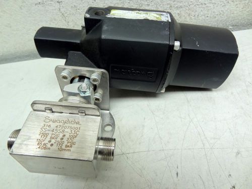 Whitey/ swagelok 133sr actuator w/ swagelok ss-45s8-33c 2500psig 1/2&#034; ball valve for sale