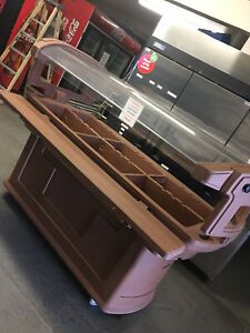  Food Bar with Sneeze Guard 6&#039; long, Tan good condition. By Carlisle portable