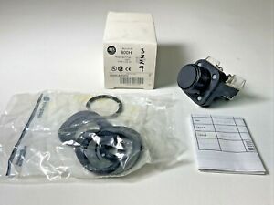 NEW IN BOX ALLEN BRADLEY 800H-AR2D2 800H AR2D2 SER. F TYPE 4,4X,13 PUSH BUTTON