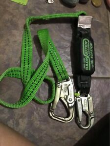 MILLER Titan Tie-Back Twin ask lanyard With Carabiner