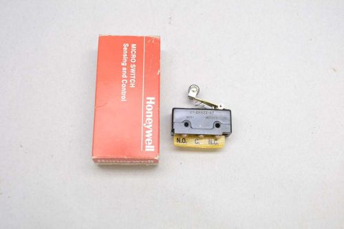 New honeywell dt-2rv22-a7 roller lever switch 250v-ac 10a amp d426579 for sale