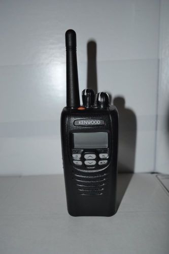 Kenwood tk-5320 uhf p25 portable radio (450-520 mhz) for sale