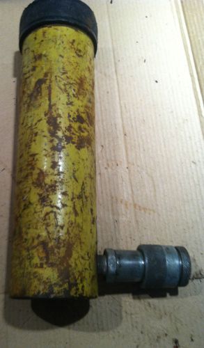 Enerpac C156 Cylinder, 15 tons, 6in. Stroke
