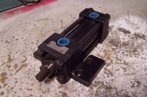 New eaton hydro-line hydraulic cylinder 2&#034; bore 2-1/2&#034; stroke 1/2&#034; npt ports for sale