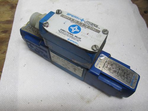 Sperry Vickers Hydraulic Directional Valve DG4V-3 2CWB 12 S324