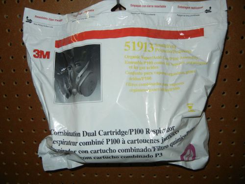 3M Combination Dual Cartridge Respirator 51911  With  P-100Air Filters small