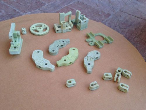 Reprap prusa mendel i2 + extruder - 3d printer plastic parts for sale