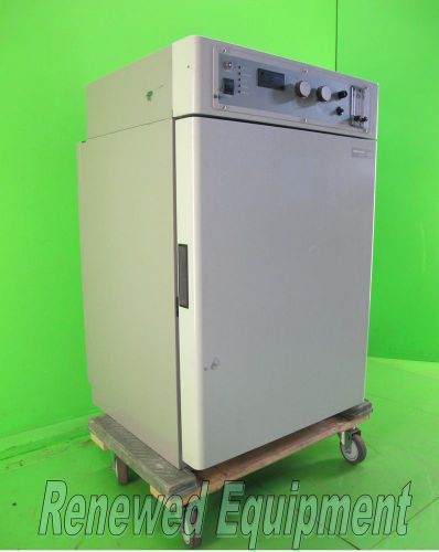 Sheldon vwr scientific 5.5 cu ft model 2100 water jacketed co2 incubator for sale
