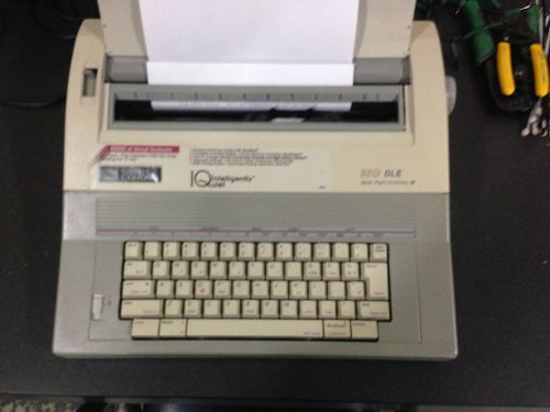 Smith Corona 350 DLE Typewriter - Excellent Condition!!!
