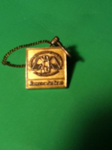 VINTAGE NATIONAL ASSOCIATION OF HOME BUILDERS AWARD PIN WITH HAMMER ON CHAIN
