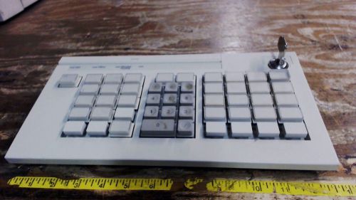 IBM Model M7 Keyboard 92F6320 93F1918 XAC w/Lock and Key