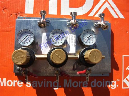 Taprite T1683STWMK 3-Product 3-Pressure Panel Mounted Co2 Secondary Regulator