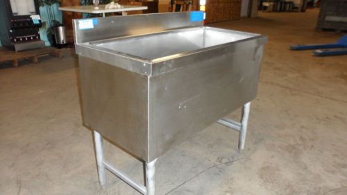 Heavy duty ss &#034;la crosse&#034;  under counter cold plate ice bin 7 in &amp; out lines for sale