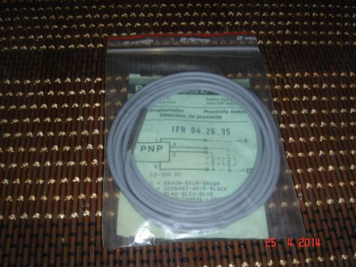 BAUMER IFR 04.26.35 INDUCTIVE PROXIMITY SWITCH - NEW IN A BAG