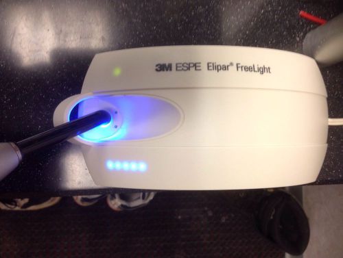3M ESPE Elipar  Freelight LED Curing Light