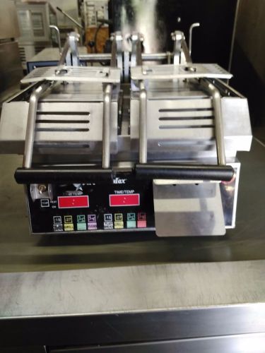 Star promax smooth two sided sandwich grill  gr14spta #1050 for sale