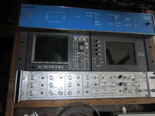 LEITCH SPG-102N TEKTRONIX 1740 VECTOR WAVEFORM MONITOR PANORAMA DTV LCD ULTIMAT4