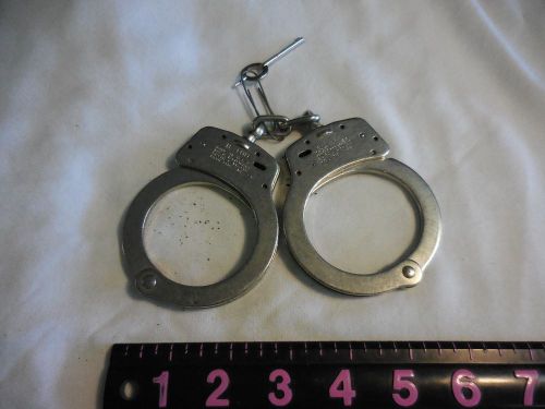 Smith &amp; Wesson  Standard Nickel Police Double Lock Handcuffs Model 100--1 KEY